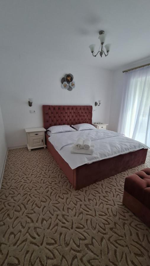 Casa Anne Hotell Băile Herculane Exteriör bild