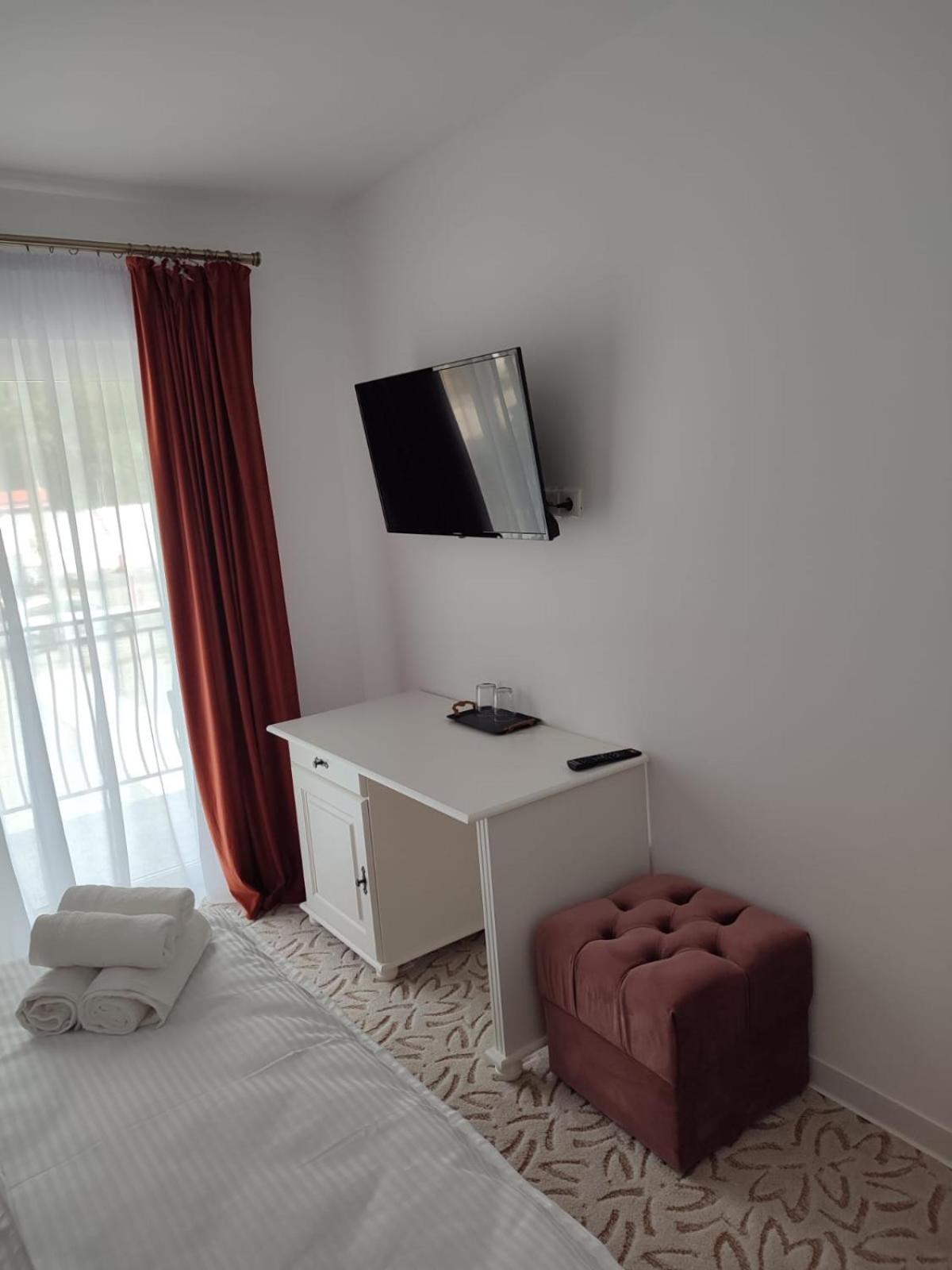 Casa Anne Hotell Băile Herculane Exteriör bild