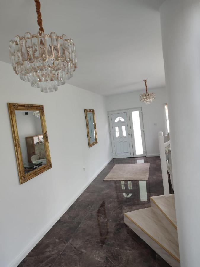 Casa Anne Hotell Băile Herculane Exteriör bild