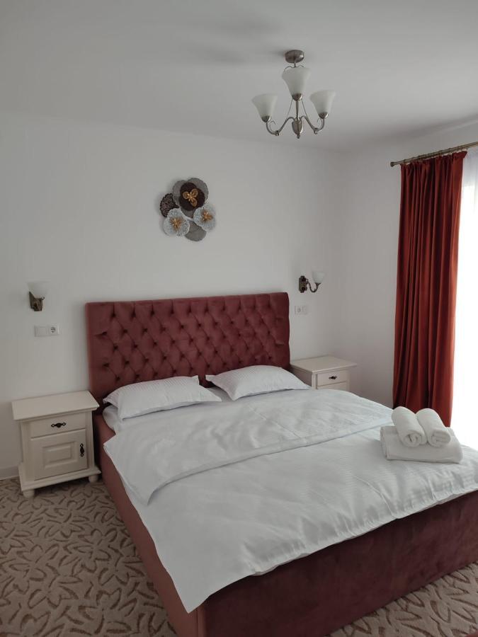 Casa Anne Hotell Băile Herculane Exteriör bild