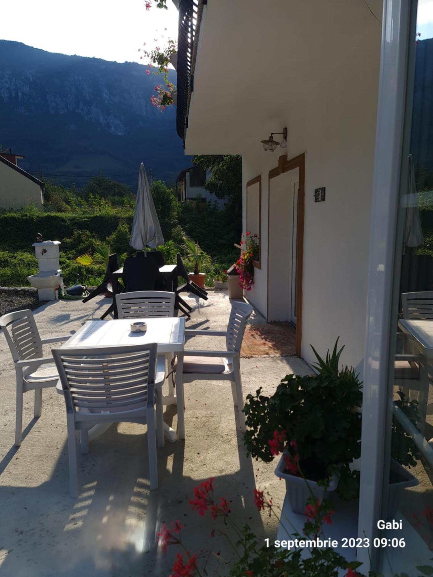 Casa Anne Hotell Băile Herculane Exteriör bild